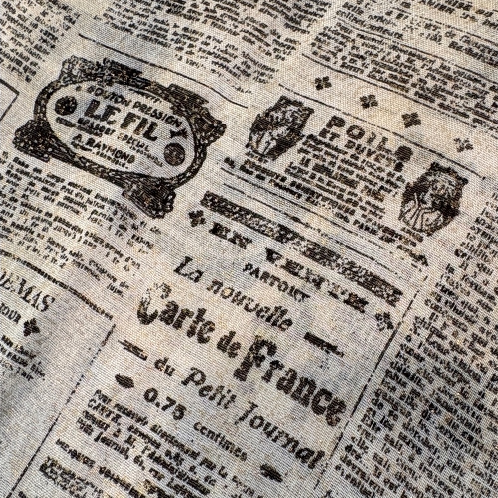 Vintage Newspaper Print Scarf - Picture 4 of 8